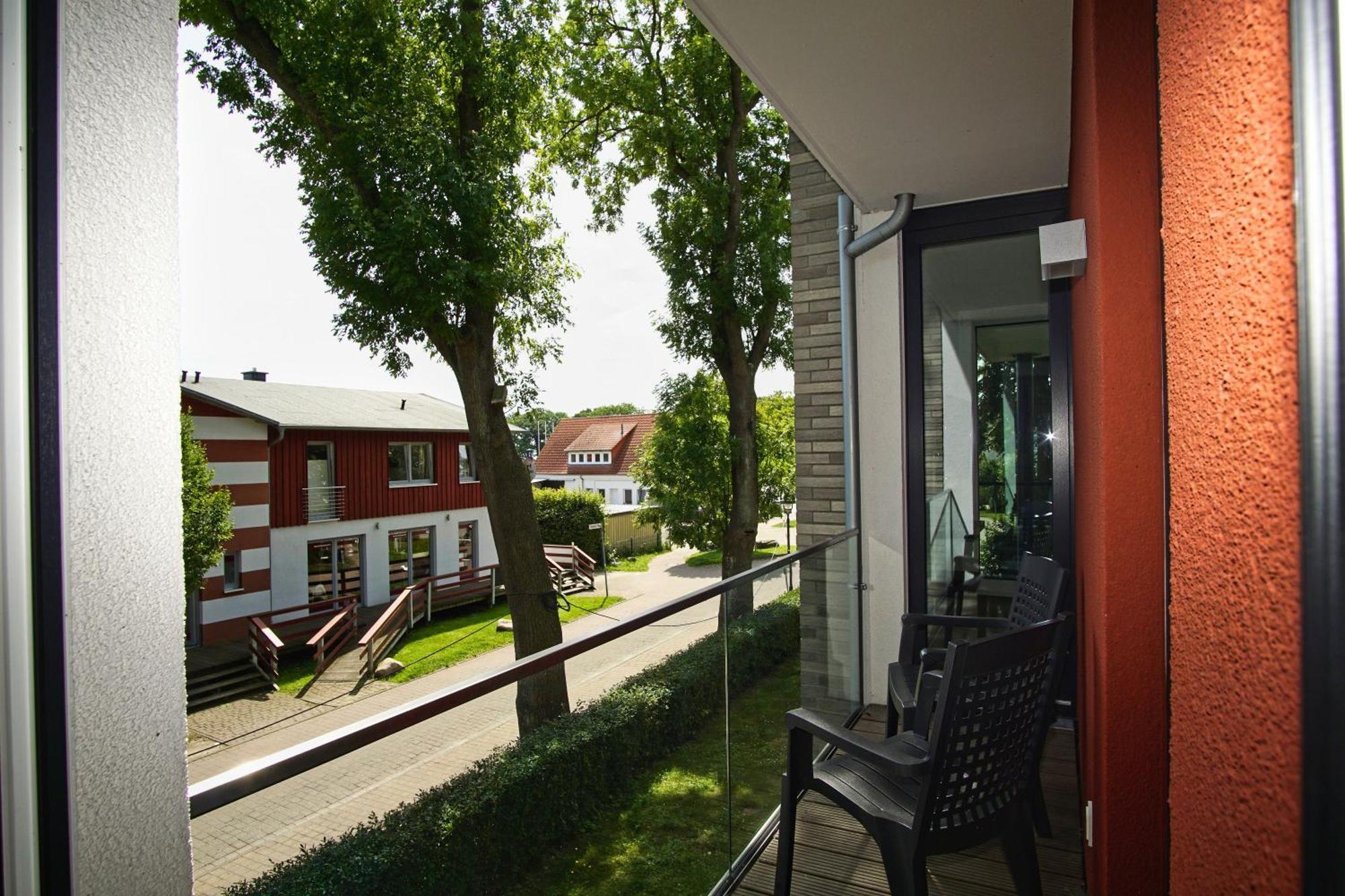 Haus Hafenkieker Fewo 08 - Balkon, Hafenblick Putbus Esterno foto